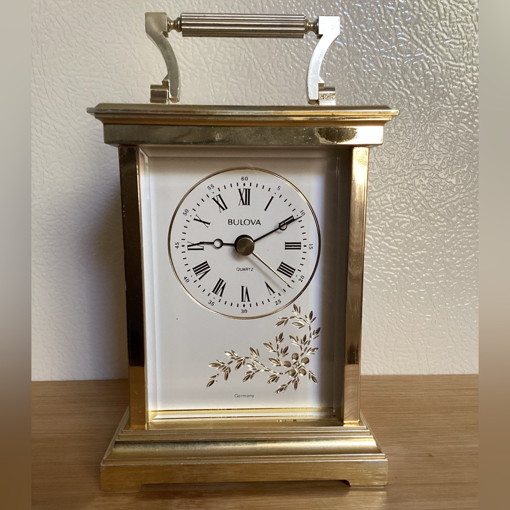 VINTAGE BULOVA GERMANY BRASS MANTLE SHELF CLOCK
HERMLE QUARTZ MOVEMENT
